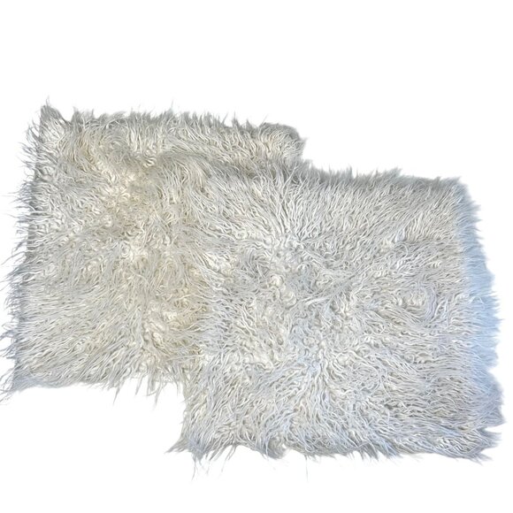 Faux Fur Throw Pillow Covers 17"x17" White Solid Shaggy Textured - Picture 1 of 8